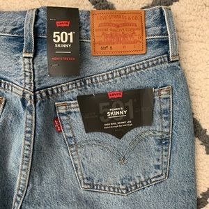 Levi’s 501 skinny— brand new with tags size 25